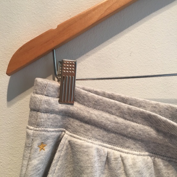 Old Navy Multi-coloured star embroidered, gray jogging pants, size Large. - Picture 5 of 12